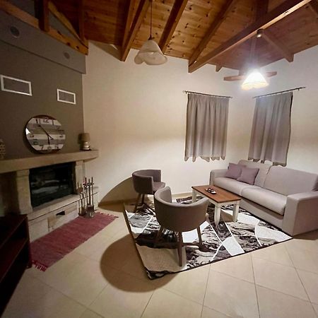 Riza Apartments Kardhamili Eksteriør billede
